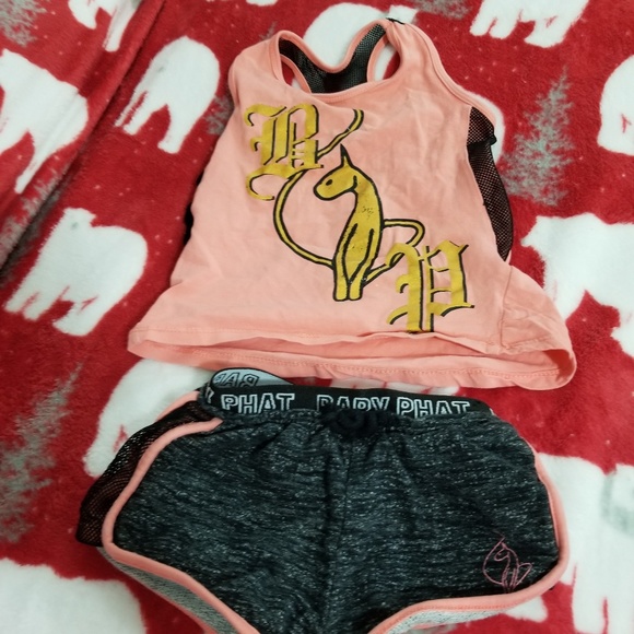 Set - Picture 1 of 4